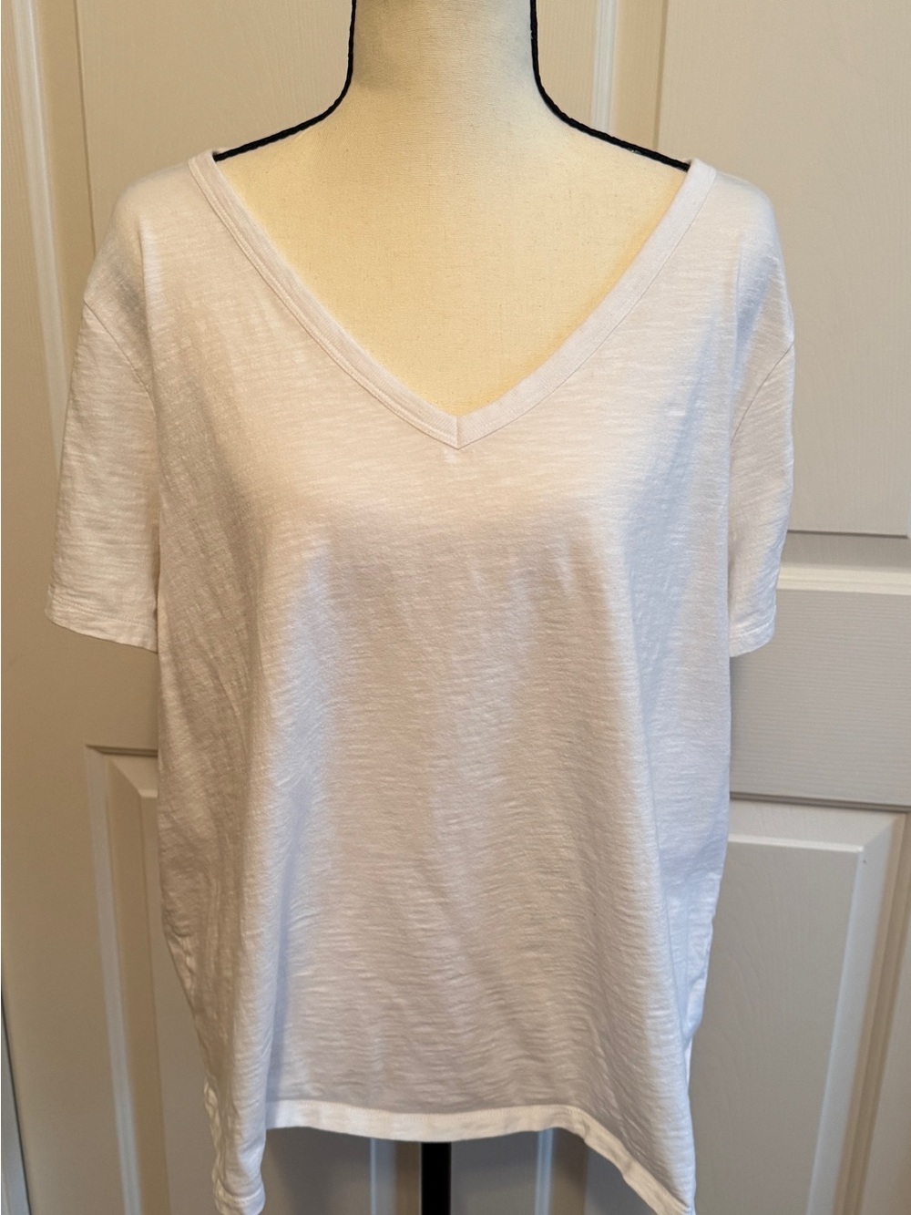 Old Navy White Slub Cotton Oversized V-Neck T-Shirt XL